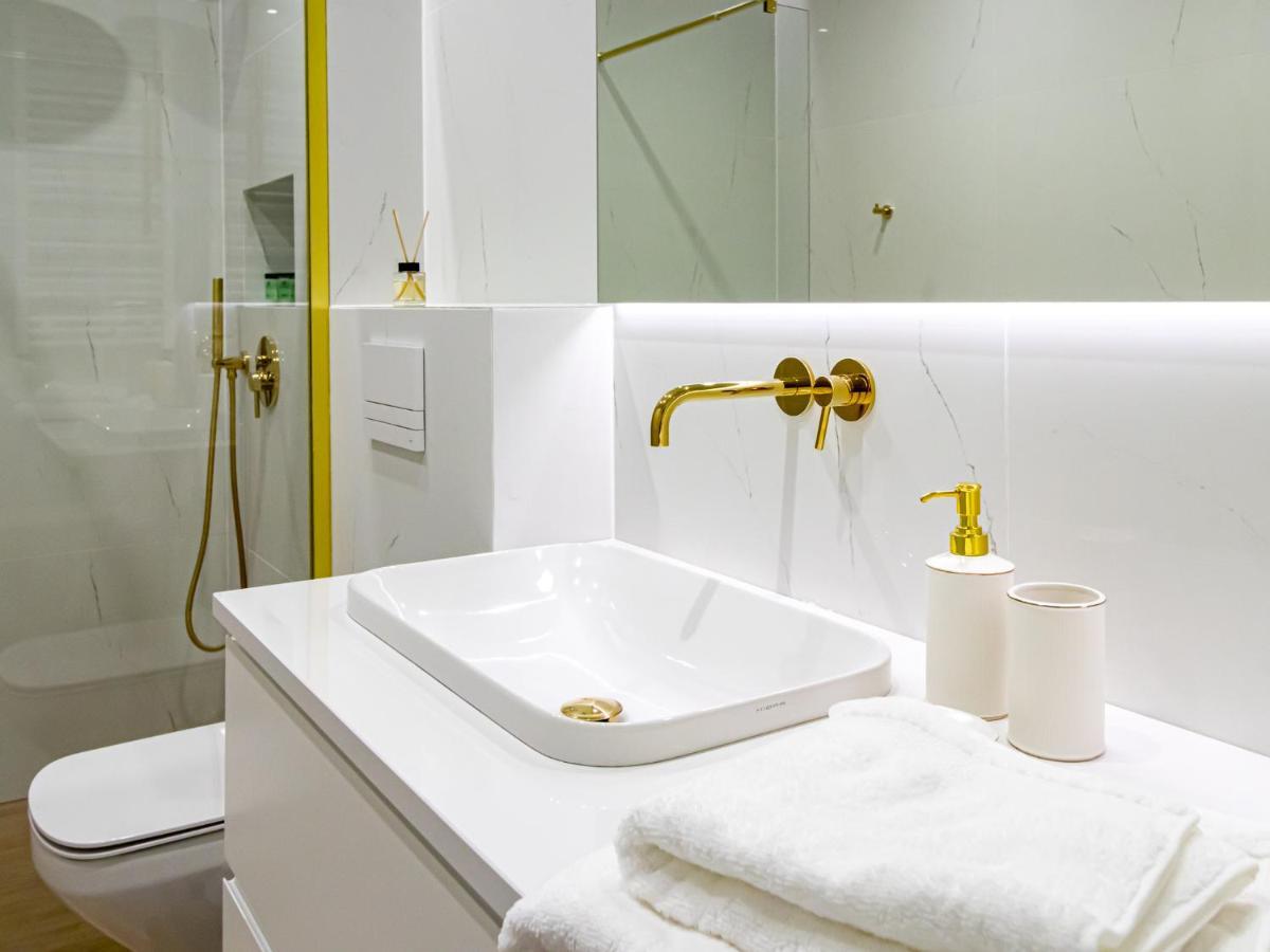 Golden Star Apartment Краков Экстерьер фото